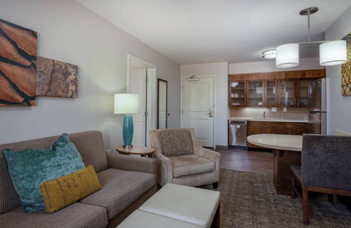 Gilbert Hotel | Staybridge Suites Phoenix East - Gilbert by IHG