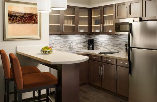 The Colony Hotel | Staybridge Suites Plano - The Colony by IHG