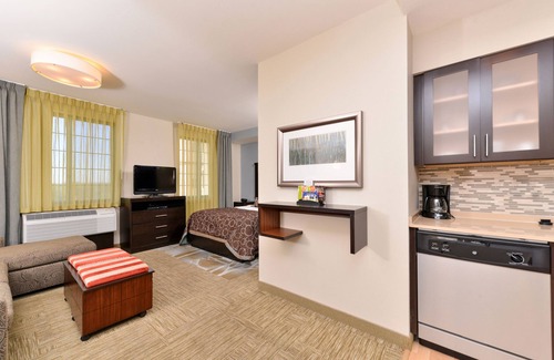Hollywood Park Hotel | Staybridge Suites Stone Oak by IHG
