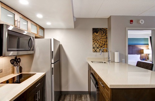 North York Hotel | Staybridge Suites Toronto - Vaughan South by IHG