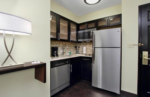 McLean Hotel | Staybridge Suites Tysons - McLean by IHG