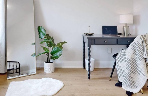 McQuesten West House | Staycation+Clean+3 bed+Parking+King Bd+Wi-Fi