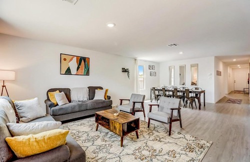 Southside House | Staycation Cottage