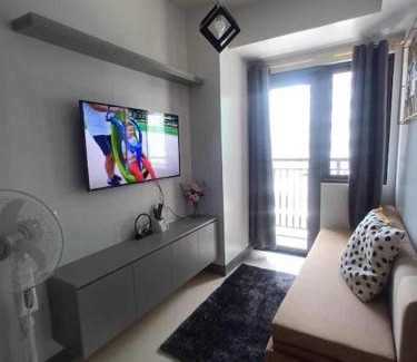 Barangay 76 Apartment | Staycation Near MOA by Cozypura with Pay Parking at S Res MOA