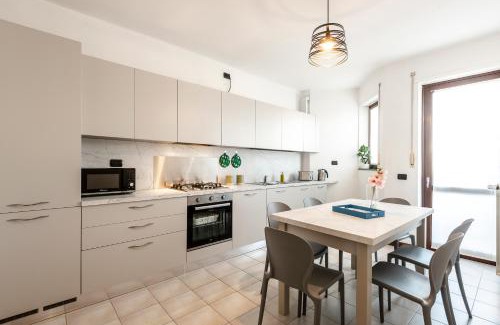 Turro Apartment | StayEasy Sesia5 - 4 Bedrooms Penthouse, 2 baths