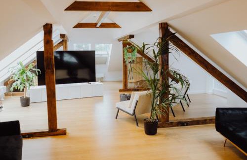Suedstadt Apartment | Staylight Penthouse in der Südstadt - Luxus Suite