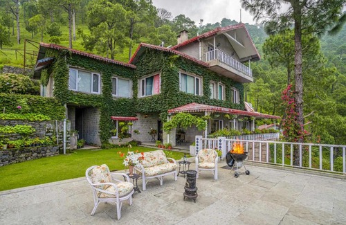 Kasauli Villa | StayVista at Destine