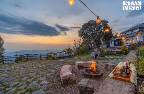 Bir Villa | StayVista at Rooh - 2BR Sunset View Villa in Palampur