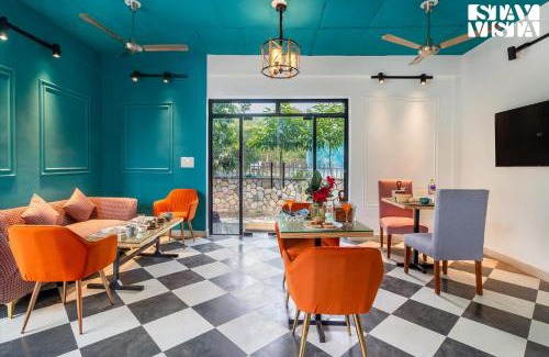 Bullawala Villa | StayVista at SilverSpring Cottage with Valley View & Bonfire