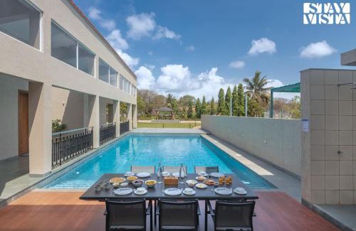 Kihim Villa | StayVista at Villa Lemonade with BBQ & Bonfire