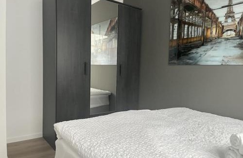 Kernstadt Apartment | Staywell for 4 in the City I Parking I WiFi I Netflix