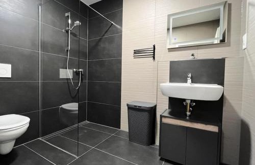 Kernstadt Apartment | Staywell for 4 in the City I Parking I WiFi I Netflix