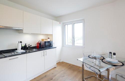 Hoengg Apartment | STAYY The River - contactless check-in