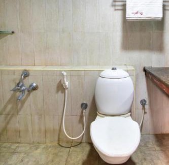 Mylapore Tiruvallikk Hotel | Stayz Inn Mylapore near light house