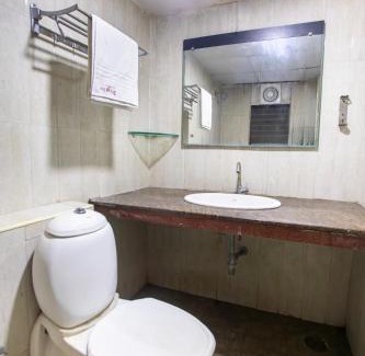 Mylapore Tiruvallikk Hotel | Stayz Inn Mylapore near light house
