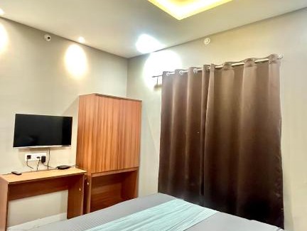Rau Hotel | Stayzy Golden Glory