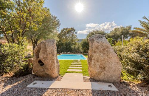 Buddittogliu Straulas Apartment | Stazzo San Teodoro Piscina Condivisa