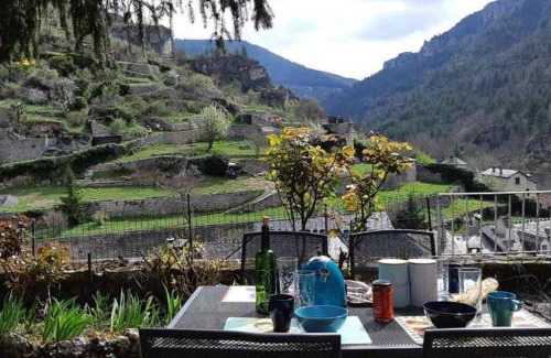 Sainte-Enimie House | Ste ENIMIE GITE terrasse privative vue imprenable