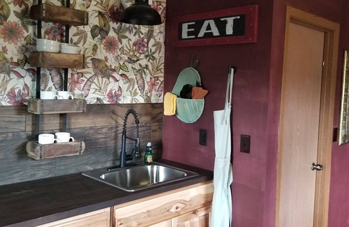 Hermosa Apartment | Steal My Heart Cottage (RC6)