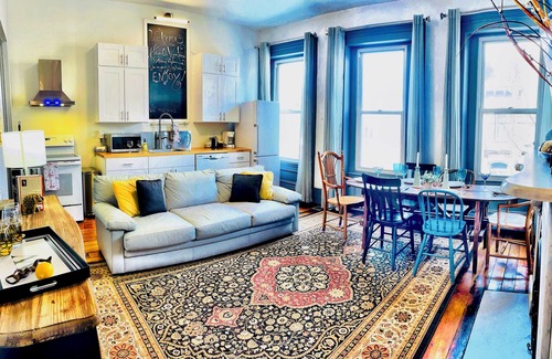 Allegheny-West House | Steeler Haven! Walk 10 min to Stadium! Free Private Park