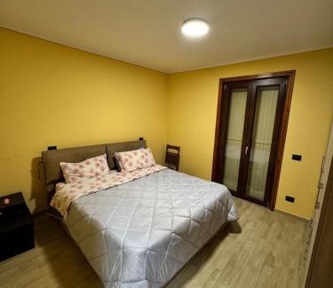 Rivisondoli Apartment | Stef House
