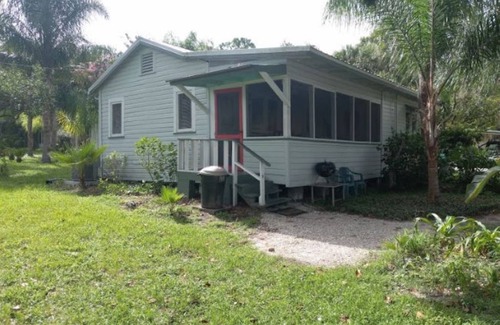 Satsuma House | Stegbone's Fish Camp - Cabin 3