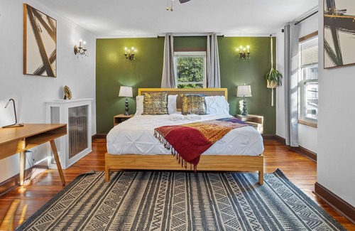 Norwich House | Stellar 4br/2ba - Views, Location & Comfort
