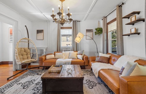 Norwich House | Stellar 4br/2ba - Views, Location & Comfort