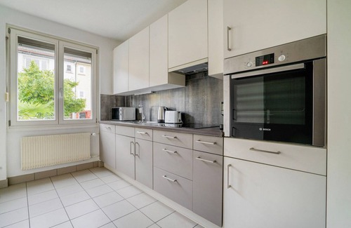 Wipkingen Apartment | Stellar Wipkingen 3BR w/Common Garden, nr River, by Blueground
