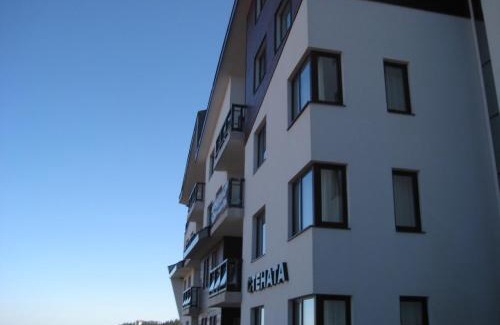Pamporovo Apartment | Stenata Huge Ski To Door Apartment