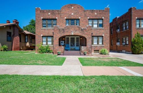 Mesta Park Apartment | Step Back in Time Historic Details Ideal Location