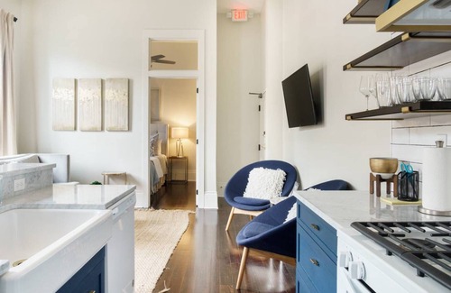 Treme Condo | Step Back in Time in a Historic Condo in Tremé - Blocks from French Quarter!