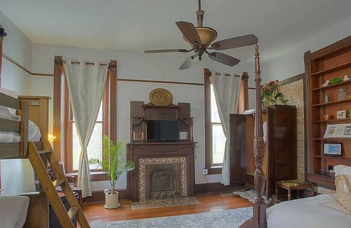 Waxahachie House | Step Back in Time: Stunning 2-Story Victorian Home