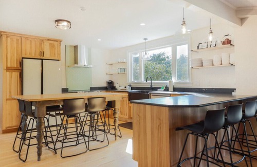 Boothbay House | Step Back in Time with Modern Comforts: Historic 1820s Farmhouse on Wade Pond