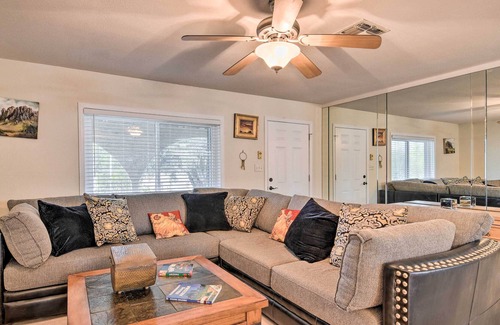 Queen Valley House | Step-Free Queen Valley Retreat, Walk to Golf!