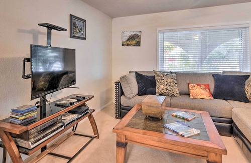 Queen Valley House | Step-Free Queen Valley Retreat, Walk to Golf!