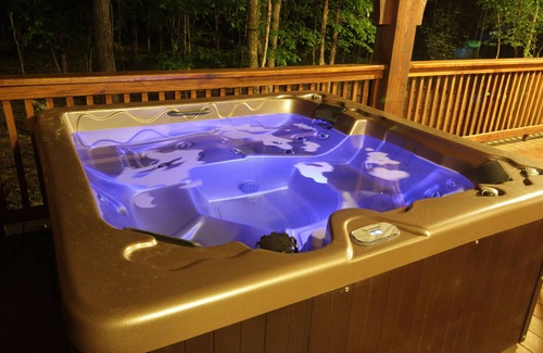 Broken Bow Cabin | Step inside to see the lush décor and cathedral ceiling. Pool Table, Hot Tub!