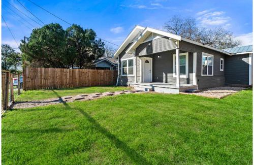 Denver Heights House | Step into Comfort in this 3BR2BA Downtown Retreat