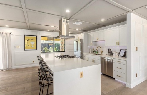 Park Scottsdale One House | Step into our luxurious, high-end retreat, blending sophistication with comfort