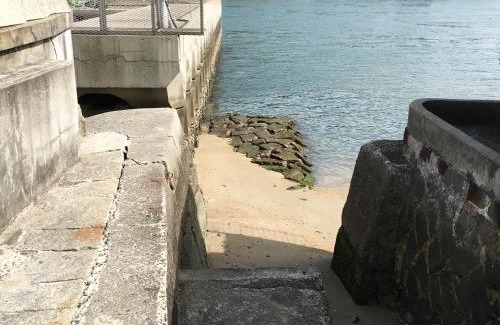 Onomichi House | step pier