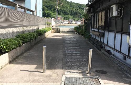 Onomichi House | step pier