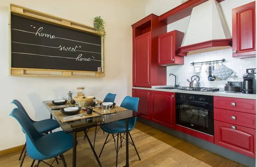 Duomo Apartment | Step to Duomo and All the Sights from Refurbished Apartment