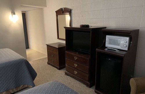 Scott City Hotel | Stepping Inn