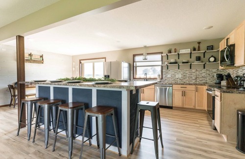 Grant County House | Steps away from golf course + Close to beach
