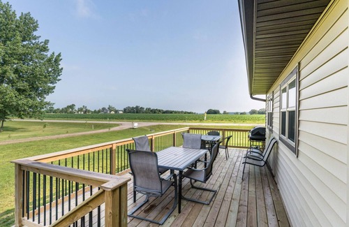 Grant County House | Steps away from golf course + Close to beach