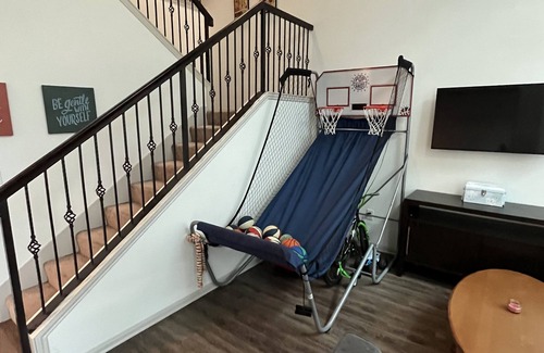 Frisco Apartment | Steps away from StoneBriar Mall in Frisco!