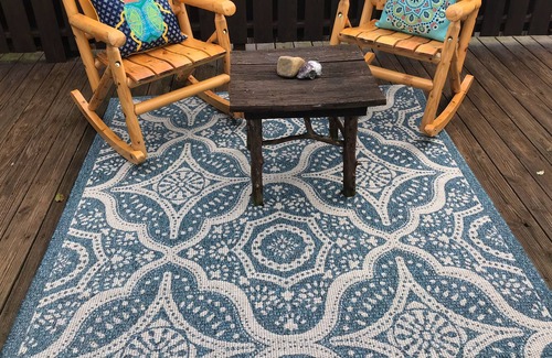 Damascus House | Steps away from the Creeper Trail, the AT and main street shopping in DamascusVA