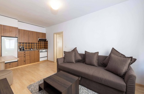 St. Moritz Apartment | Steps from Chantarella Lift - Skiers Dream