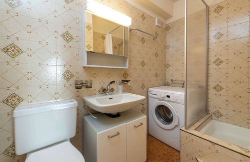 St. Moritz Apartment | Steps from Chantarella Lift - Skiers Dream
