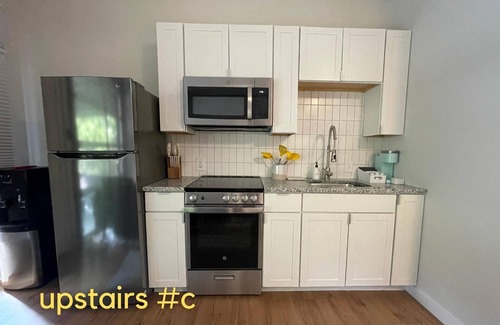 Athens Condo | Steps from Restaurants, Bars & Health Campus